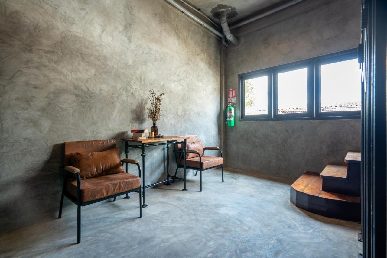 House Of Machine Boutique Hotel Бангкок Екстер'єр фото